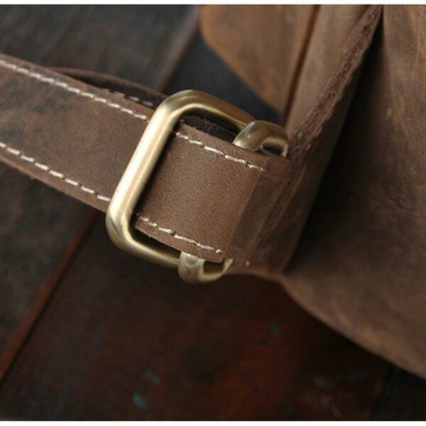 The Cael | Handmade Leather Coin Purse with Zipper - Image 4
